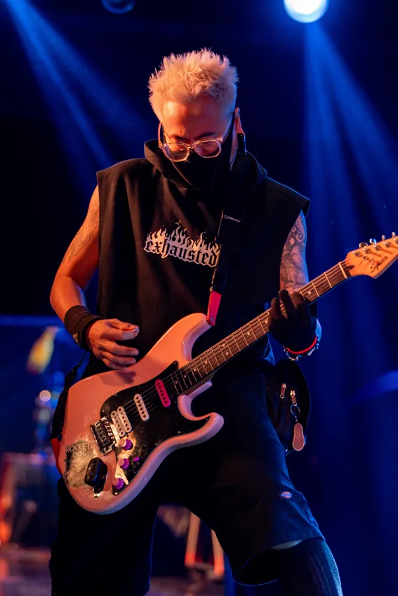 Paragon guitarist
